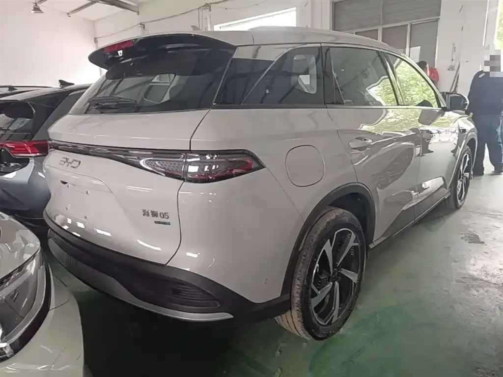 BYD Seal 05 DM-i — фото 7