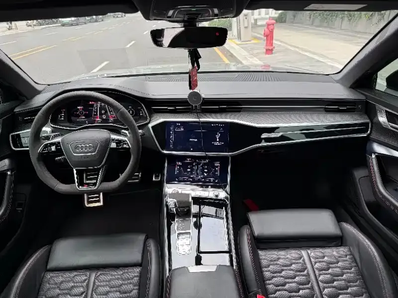 Audi RS 6 2021 из CN, фото 7