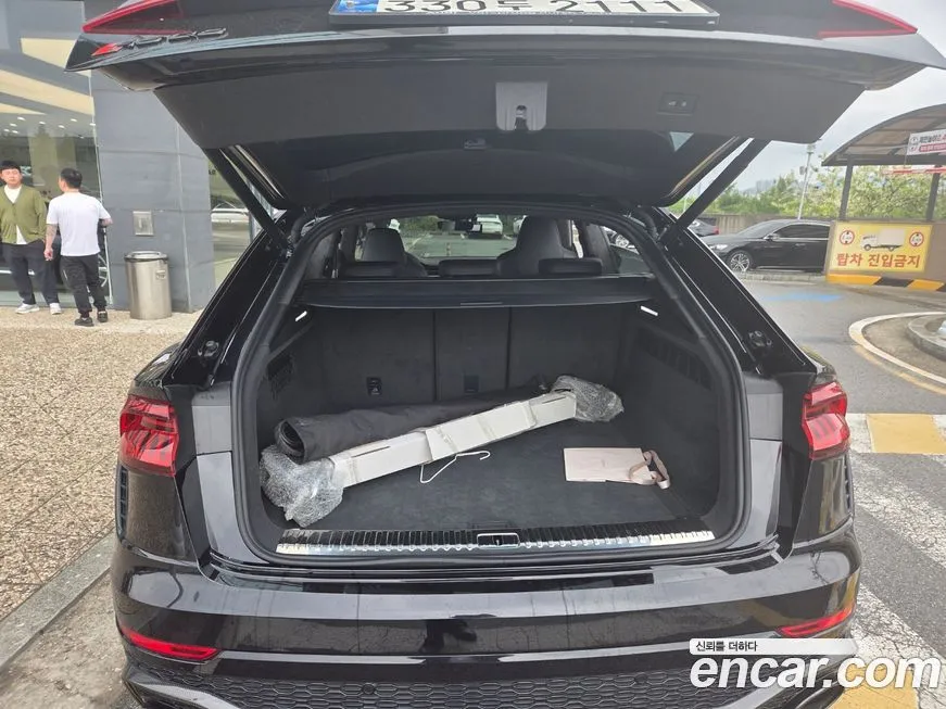 Audi RSQ8 2021 из KR, фото 8