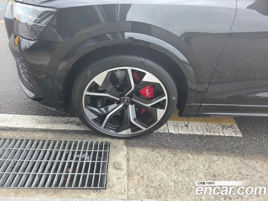 Audi RSQ8 2021 из KR, фото 10