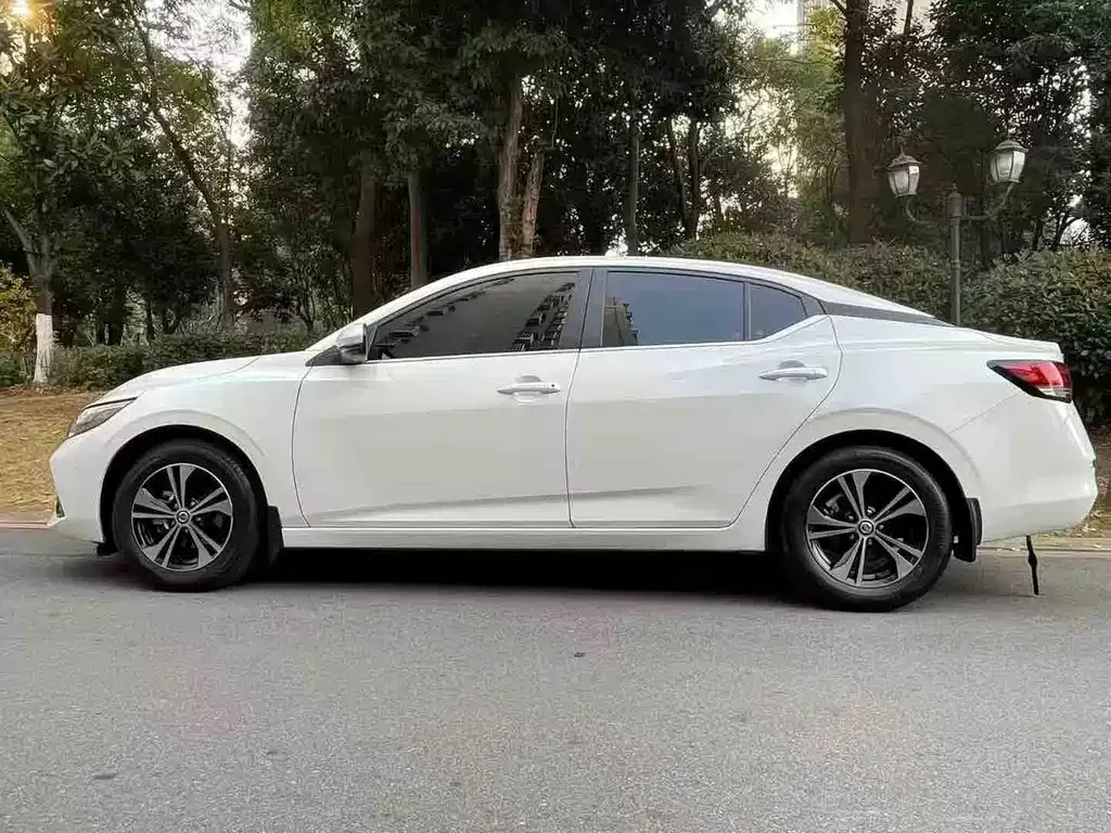 Nissan Sylphy 2023 из CN, фото 9