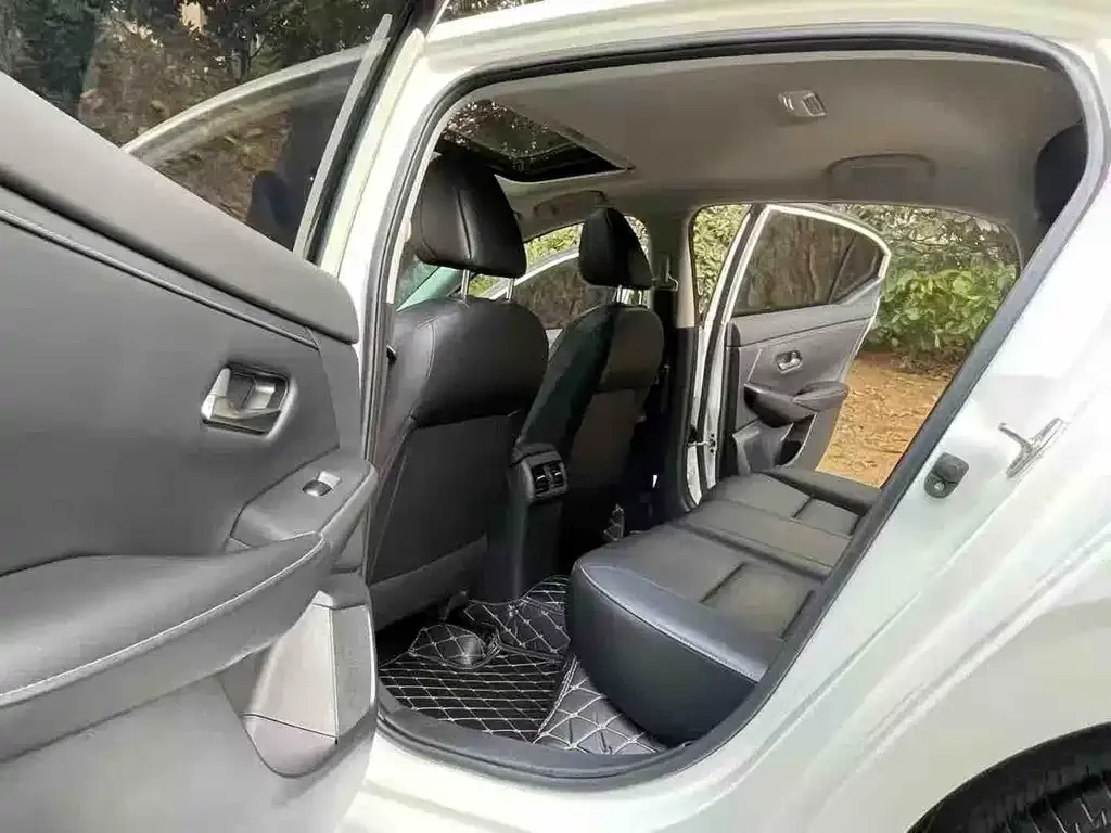 Nissan Sylphy 2023 из CN, фото 5