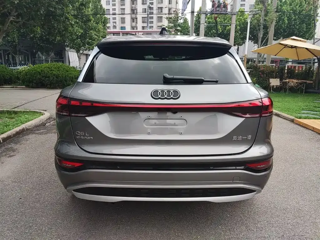 Audi Q6L e-tron — фото 8