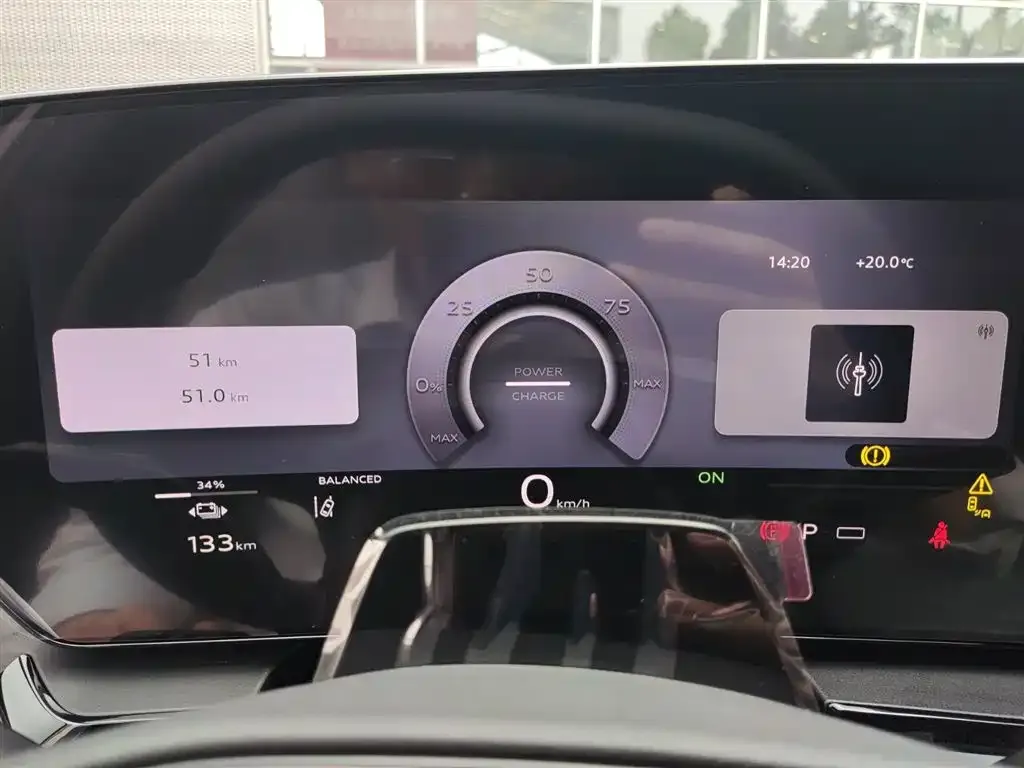 Audi Q6L e-tron — фото 2