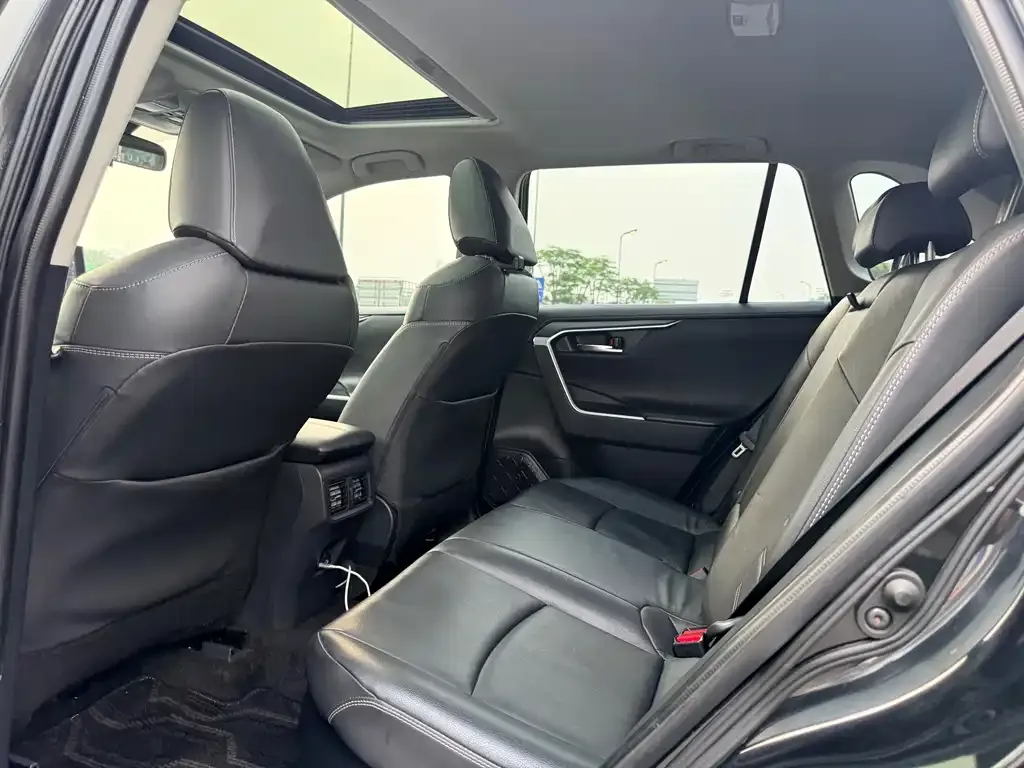 Toyota RAV4 2021 из CN, фото 7