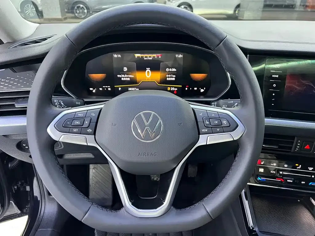 Volkswagen Passat — фото 5