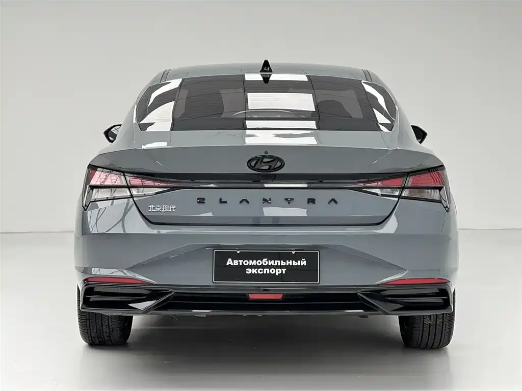 Hyundai Elantra — фото 10