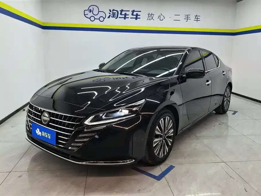 Nissan Teana — фото 1