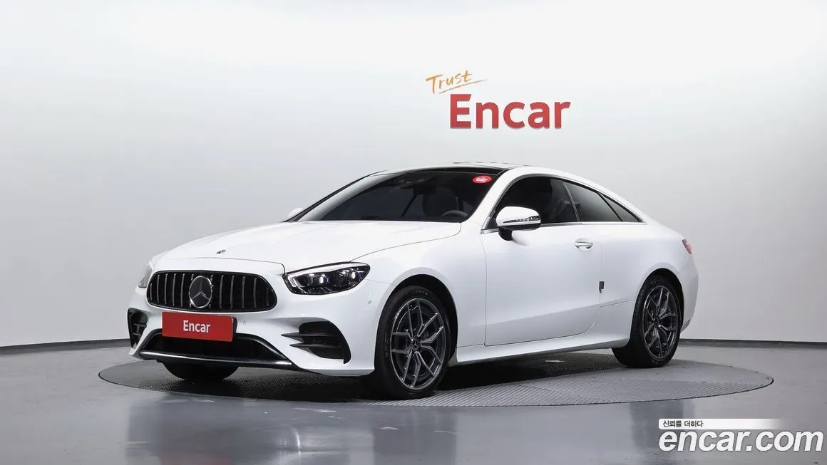 Mercedes-Benz E-Class E300d 4MATIC Coupe 1
