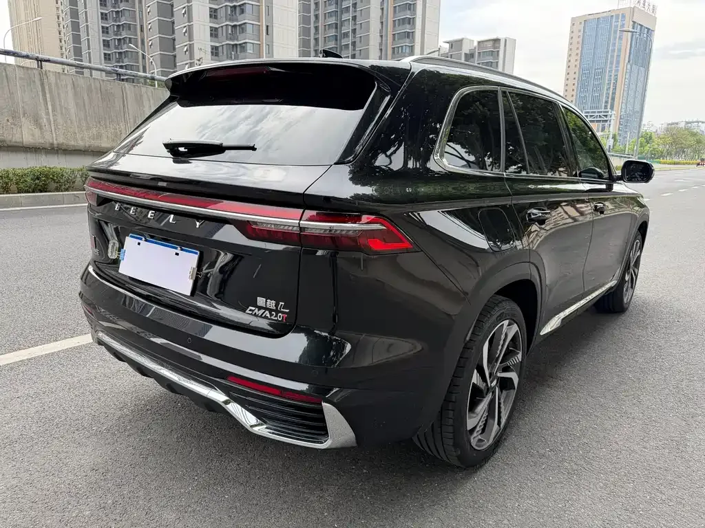 Geely Xingyue L — фото 9