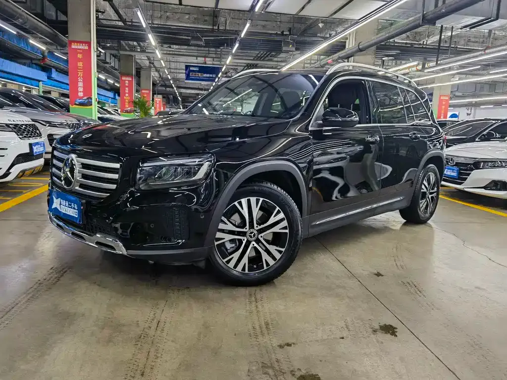 Mercedes-Benz GLB — фото 1