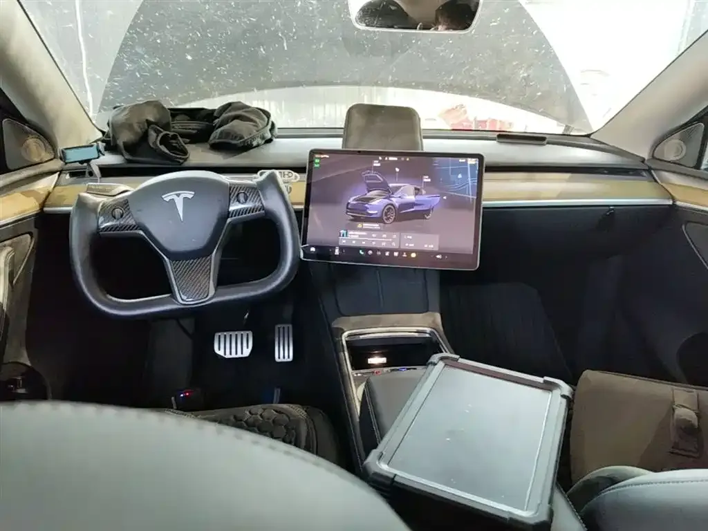 Tesla Model Y — фото 4
