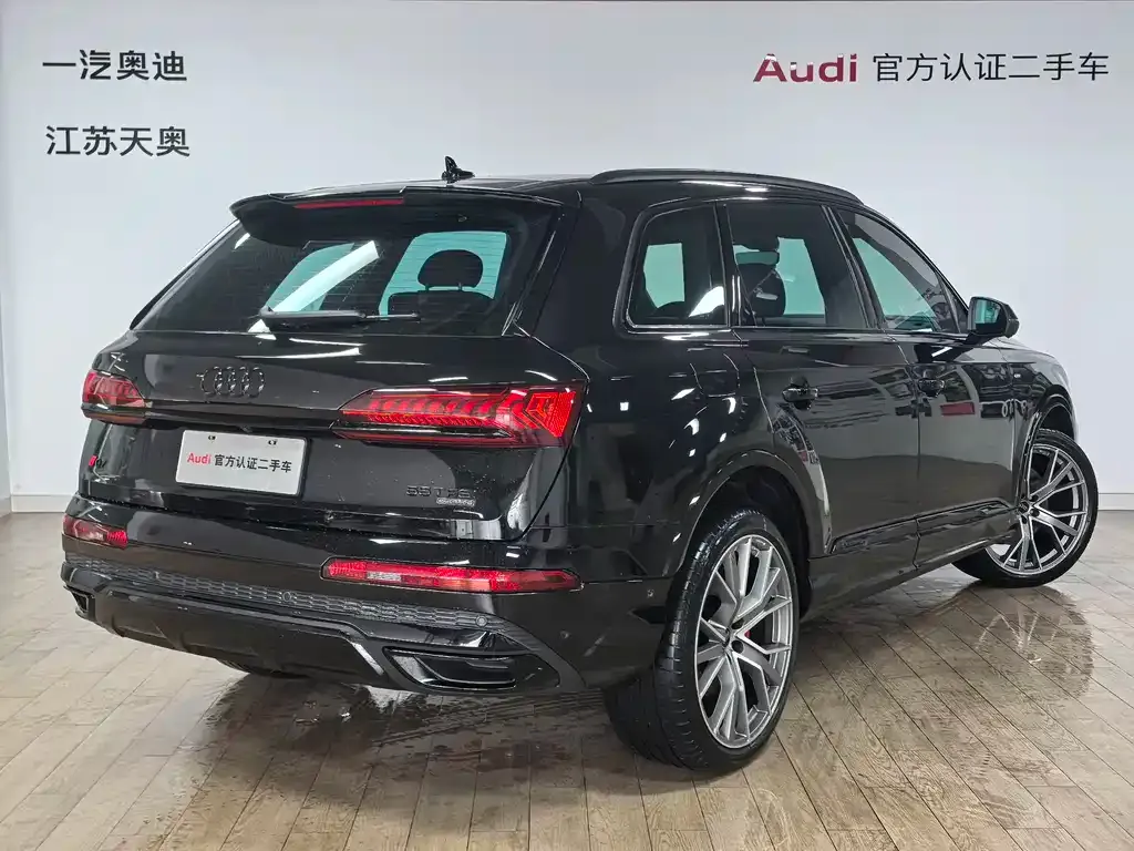 Audi Q7 — фото 3