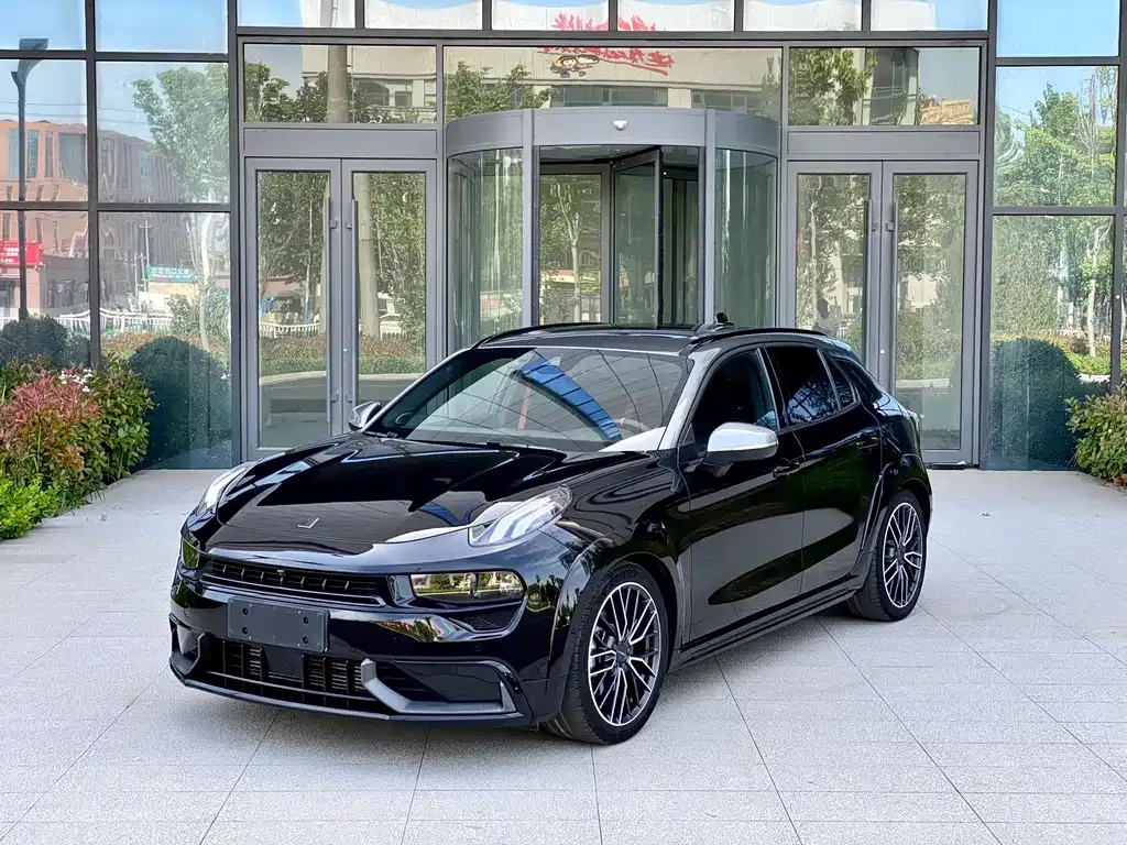 Lynk & Co 02 Hatchback