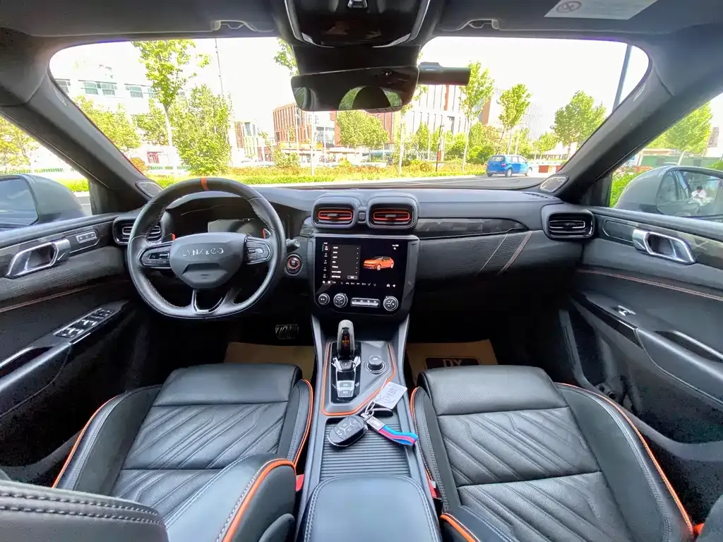 Lynk & Co 02 Hatchback 2022 из CN, фото 4