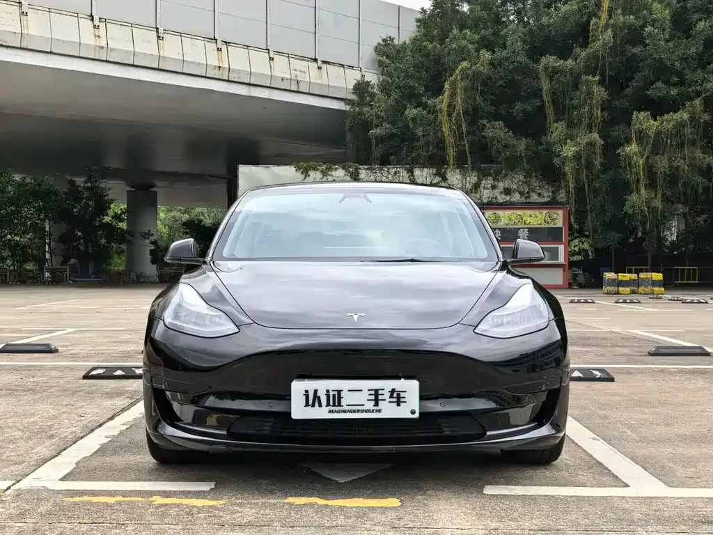Tesla Model 3 — фото 7