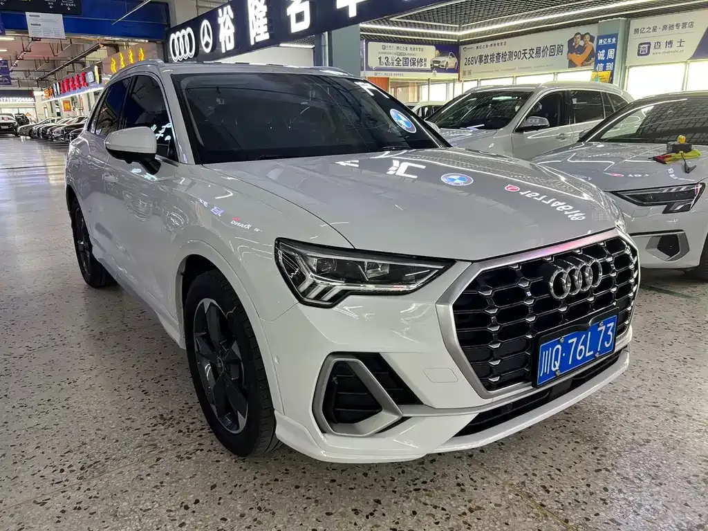Audi Q3 — фото 10