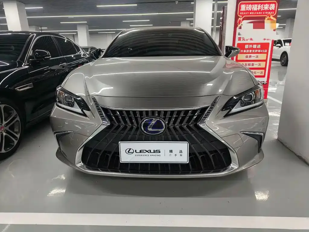 Lexus ES — фото 10