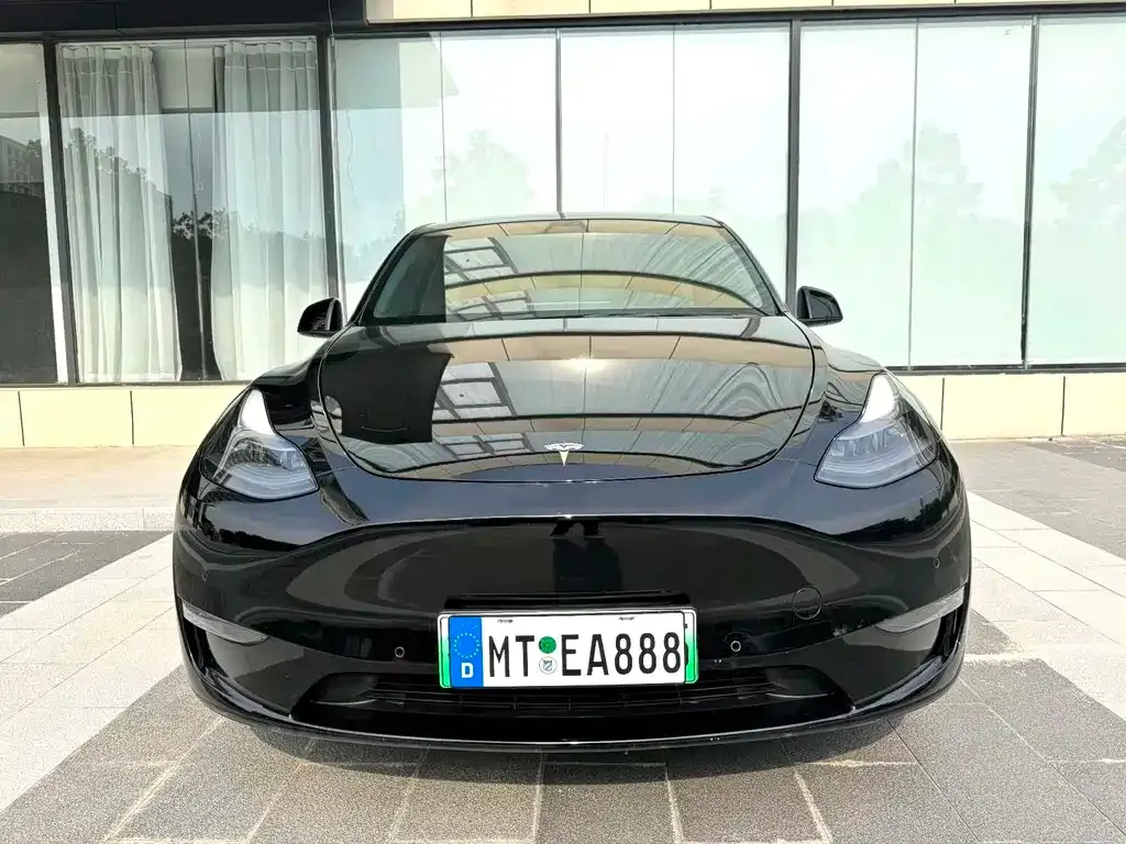 Tesla Model Y — фото 7
