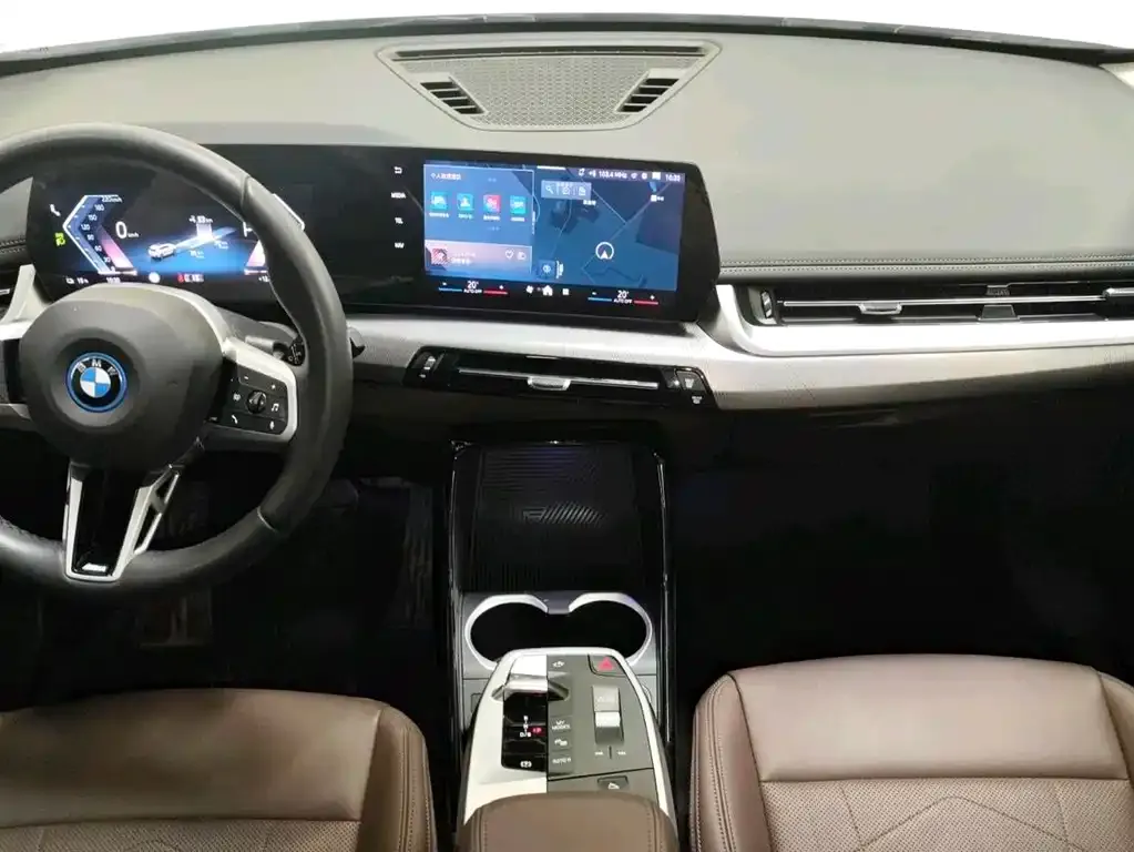 BMW iX1 2025 из CN, фото 10