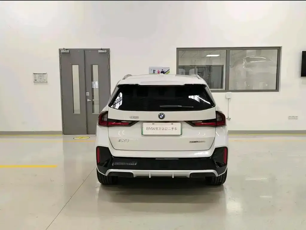 BMW iX1 2025 из CN, фото 5