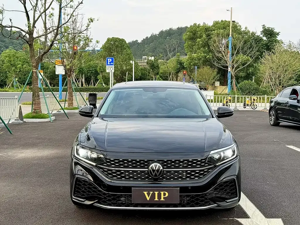 Volkswagen Passat — фото 8