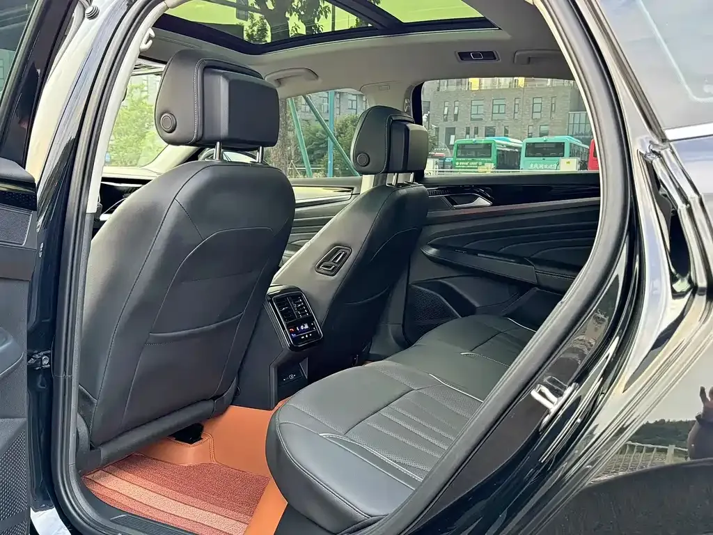 Volkswagen Passat — фото 6