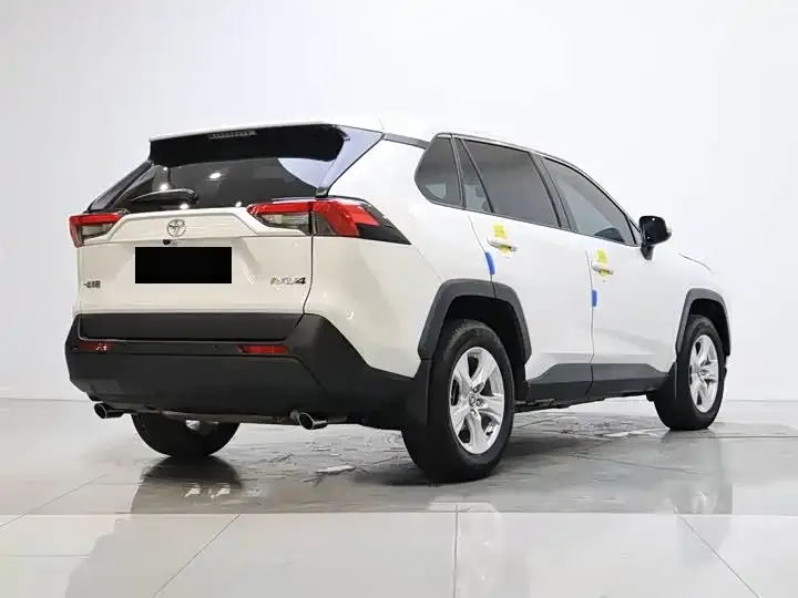 Toyota RAV4 2023 из CN, фото 6