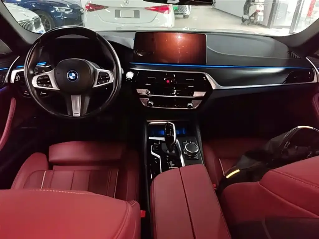 BMW 5 Series New Energy — фото 4