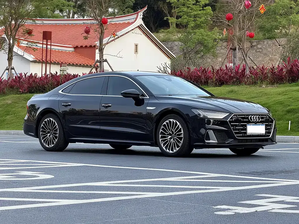 Audi A7L — фото 9