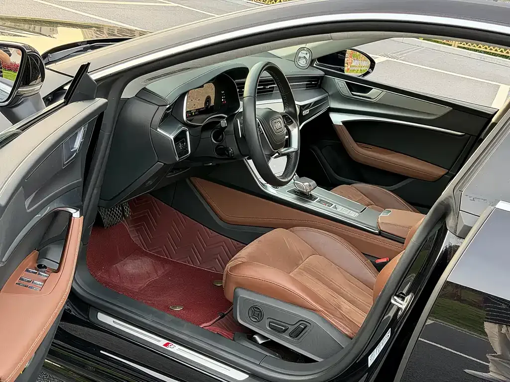 Audi A7L — фото 5