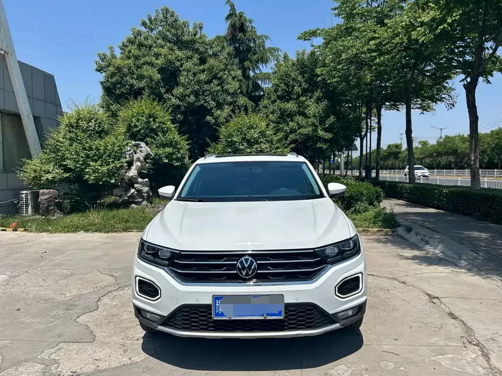 Volkswagen T-Roc — фото 10