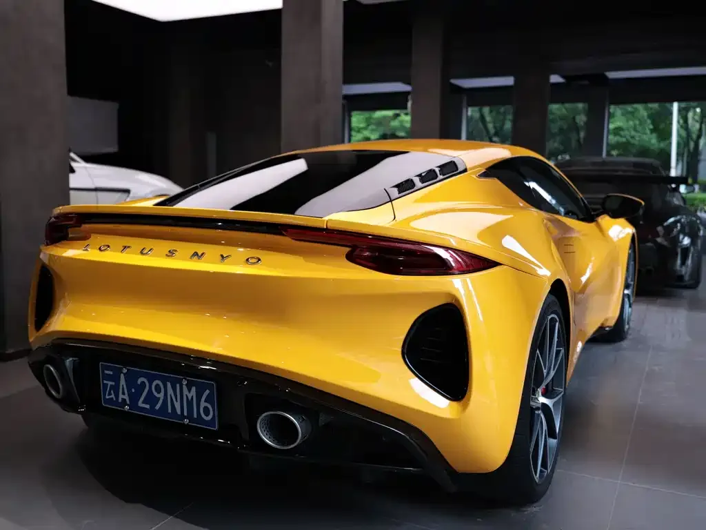 Lotus Emira 2024 из CN, фото 10