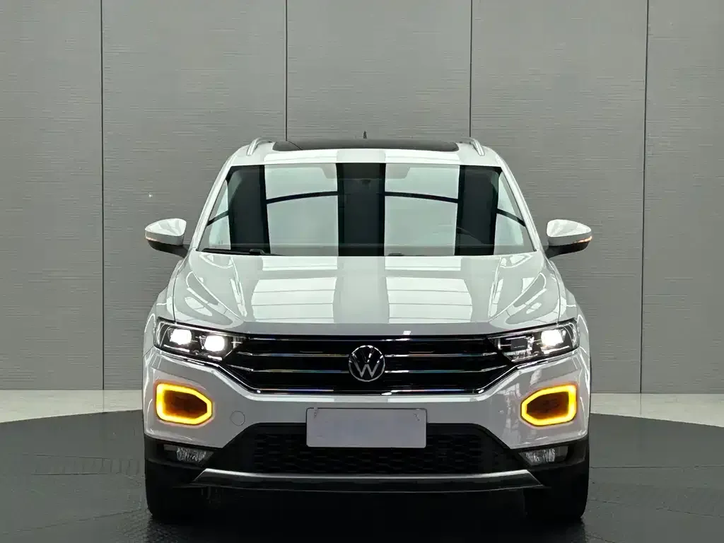 Volkswagen T-Roc — фото 2