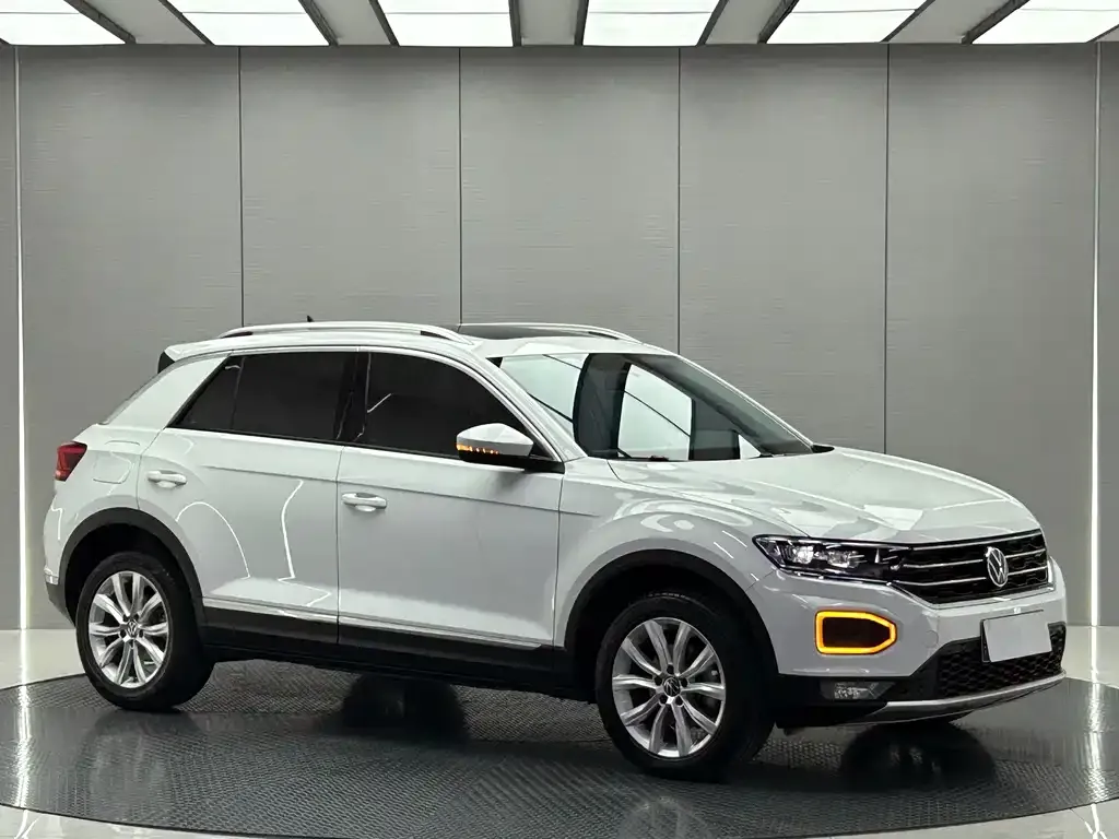 Volkswagen T-Roc — фото 3