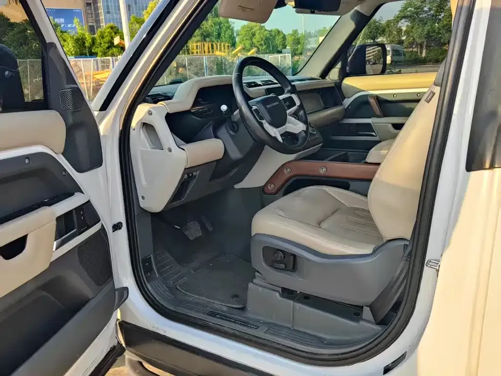 Land Rover Defender 2022 из CN, фото 2