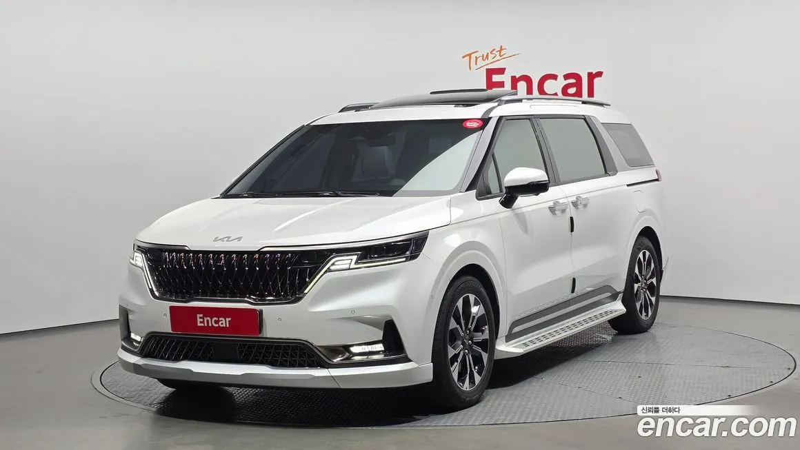Kia Carnival — фото 1