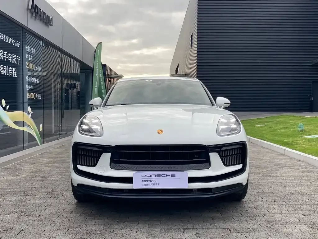 Porsche Macan — фото 9