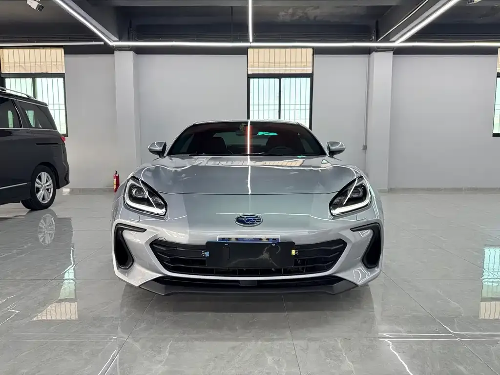 Subaru BRZ 2023 из CN, фото 8
