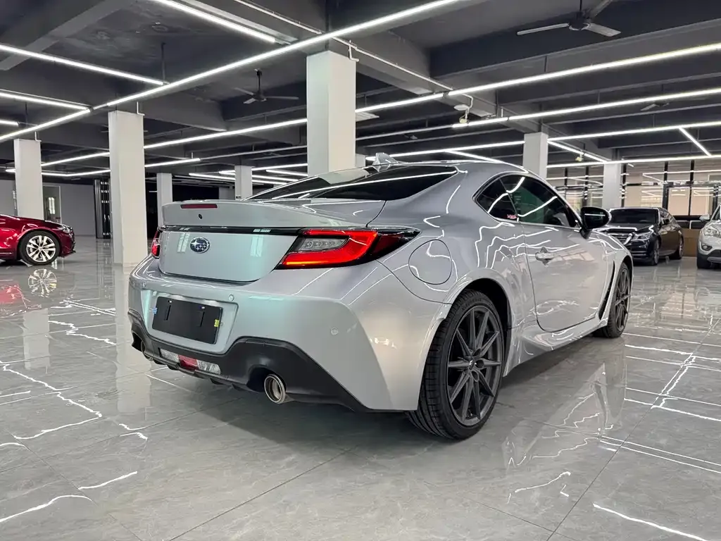 Subaru BRZ 2023 из CN, фото 2