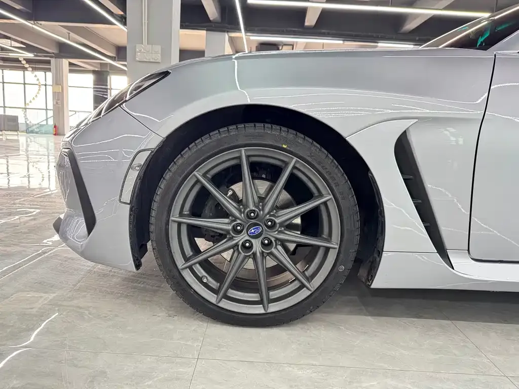 Subaru BRZ 2023 из CN, фото 5
