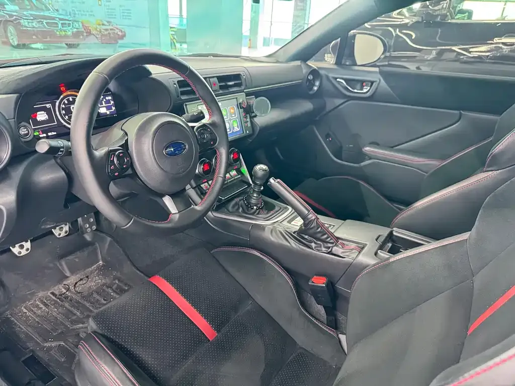 Subaru BRZ 2023 из CN, фото 4