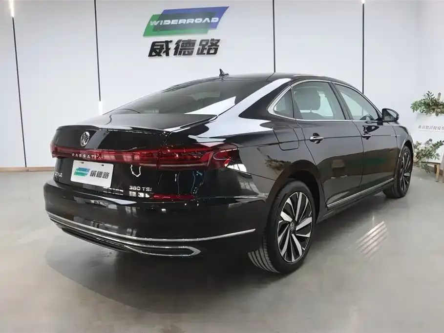Volkswagen Passat — фото 7