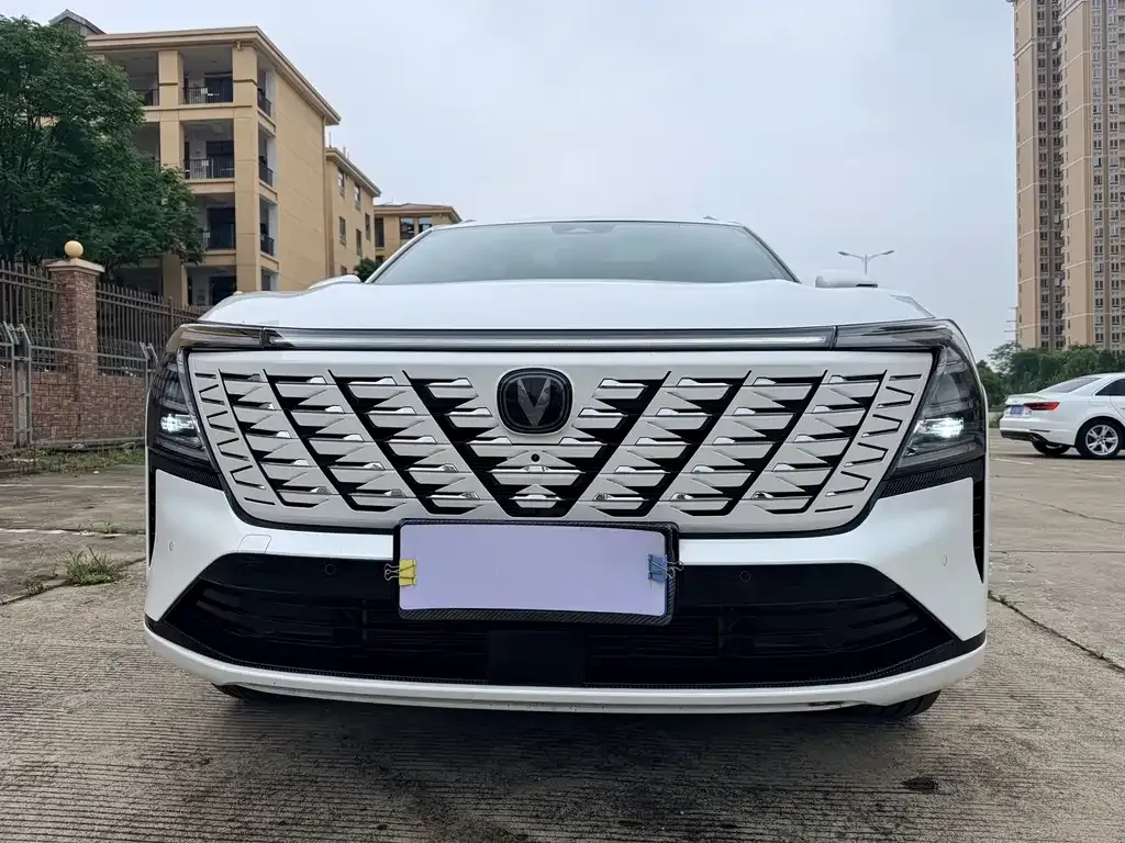 Changan CS75PLUS — фото 4