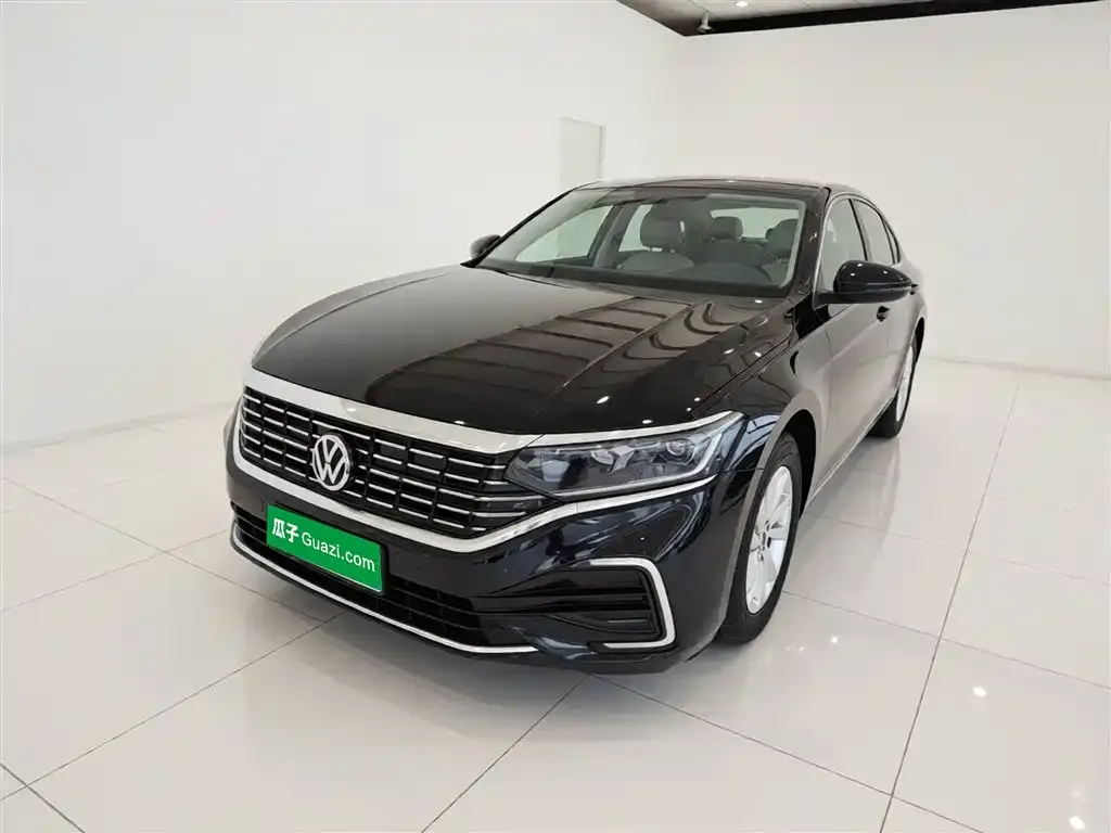 Volkswagen Passat New Energy — фото 3