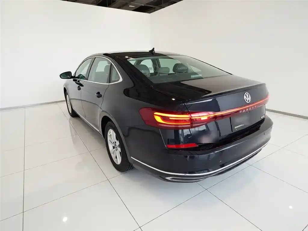 Volkswagen Passat New Energy — фото 2