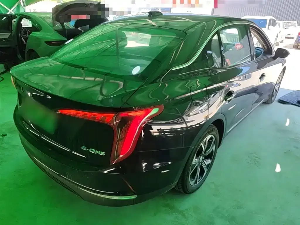 Hongqi E-QM5 — фото 6