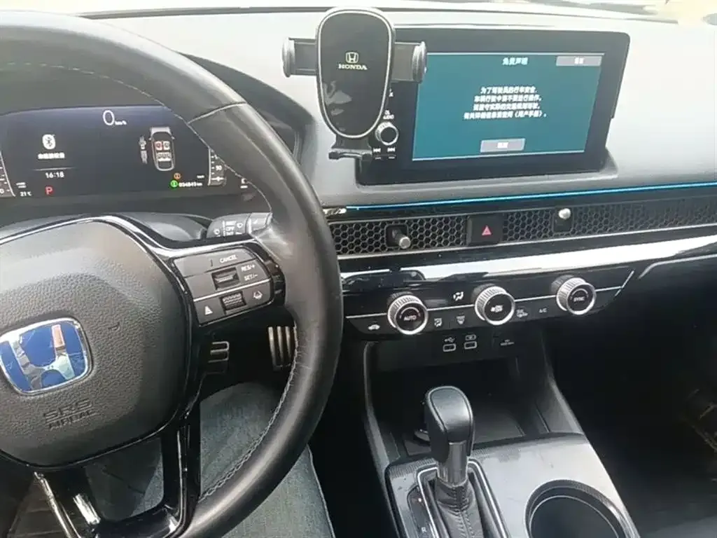 Honda Civic — фото 8