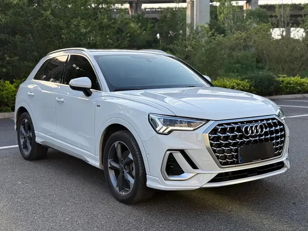 Audi Q3 — фото 6