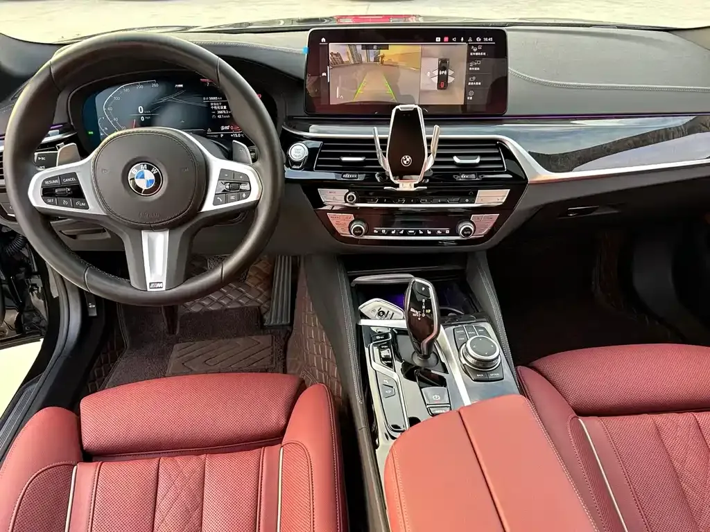 BMW 5 Series — фото 4